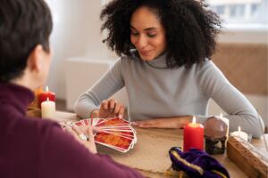 ¿Cómo se relaciona el Tarot con ciertos elementos de la psicología?
