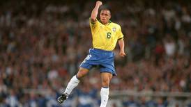 Cumple 47 años: Mira los 10 mejores goles de Roberto Carlos