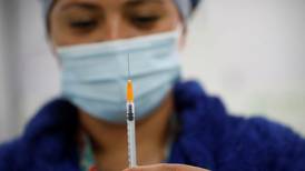 Vacunación Covid-19: La nueva exigencia del Minsal para las clases presenciales desde séptimo básico