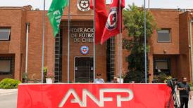 DT del Campeonato Nacional y el imperio de los representantes: “Están comprando los clubes y no les interesa el fútbol chileno”