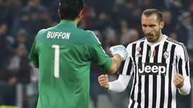 Continúan las leyendas: Gianluigi Buffon y Giorgio Chiellini renovaron contrato con Juventus