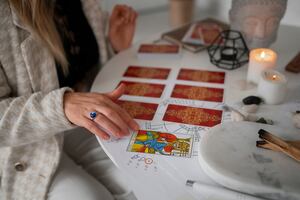 Tarot: ¿Cómo se guardan correctamente las cartas luego de ser utilizadas?