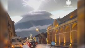 VIDEO | Docenas de relámpagos en volcán de Guatemala