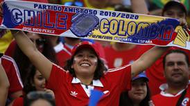 Un golpe a la hinchada en tiempos de pandemia: La Roja vuelve a tener las entradas más caras de Sudamérica