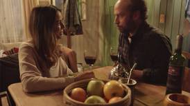 "Usted me produce mucha admiración": Manolo y Sofía protagonizaron romántico beso en "La Ley de Baltazar"