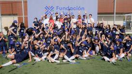 Fundación Luksic inaugura su programa de Escuelas de Hockey para niñas en Independencia, Peñalolén y Lo Prado