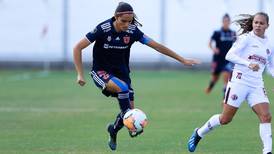 [VIDEO] Se va la capitana: Daniela Zamora dejó la U femenina y partió al fútbol de Suecia