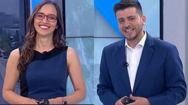 El curioso coqueteo de los periodistas Patricia Venegas y Anwar Farrán en pleno noticiero de TVN
