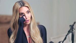 Kim Kardashian revela el desgarrador motivo por el que llora en las noches hasta quedarse dormida