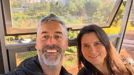 "Ya son 22 años de infinitas experiencias": Carlos Díaz entregó romántico mensaje de aniversario a su esposa Camila Videla