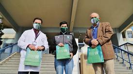 Wanderers se cuadra y realiza donación de mascarillas al Hospital Carlos Van Buren