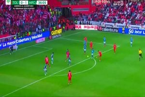 VIDEO | Desde fuera del área: el golazo de Claudio Baeza en victoria del Toluca por la Liga MX