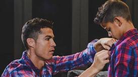 Hijo de Cristiano Ronaldo impresiona con su calidad al pegarle al balón