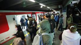 Metro de Santiago restablece servicio completo en estaciones de Línea 4