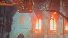VIDEO | Iglesia victoriana de San Marcos es consumida por la llamas: Era un patrimonio histórico