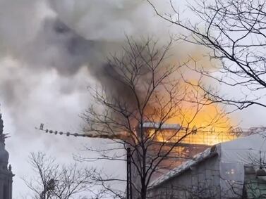 VIDEO | “Notre Dame” de Dinamarca es consumido en llamas
