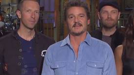 "Y los huev... ricos de Coldplay": El divertido video de Pedro Pascal previo a su actuación en "Saturday Night Live"