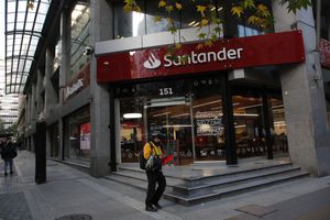Banco Santander busca trabajadores: ¿Cuáles son los puestos y cómo acceder?