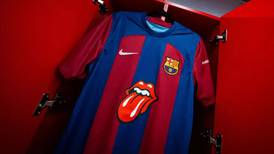 Como los Rolling Stones: la artista latina que estará en la camiseta de Barcelona en el clásico