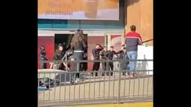 VIDEO | Turba de mecheros atacó con fierros y palos a guardias de Mall Marina en Viña del Mar