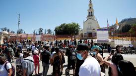 FOTOS | Santuario de Lo Vásquez: cientos de personas llegan al lugar pese a las restricciones