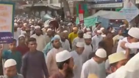 VIDEO | Protestas en Bangladesh por quema del Corán en Estocolmo