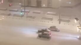 VIDEO | Con mantos de más de 30 centímetros: Moscú registra la mayor caída de nieve de la historia de Rusia