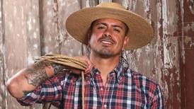 VIDEO | Cambió de rubro: Mono Sánchez se lució como actor en videoclip de banda chilena de rancheras