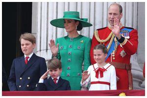 Príncipe Louis se roba las miradas en el primer Trooping the Colour del rey Carlos III