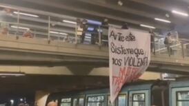 VIDEO | Mujeres se manifiestan contra la violencia hacia la mujer al interior del Metro