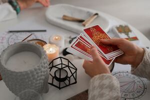 Tarot: ¿Cómo se guardan correctamente las cartas luego de ser utilizadas?