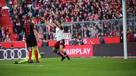 [VIDEO] Thomas Müller pone en ventaja al Bayern sobre el Augsburgo