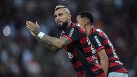 Arturo Vidal en alerta: figura volvió y pide camiseta en el Flamengo