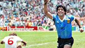 "Hoy murió el fútbol": así reaccionó la TV argentina hace un año por la muerte de Diego Maradona