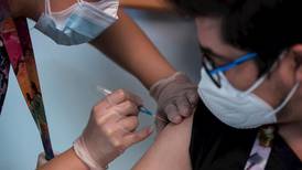 Venden vacunas contra COVID-19 en grupos de Telegram en México
