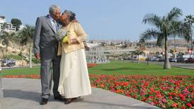 Postula a este bono de $425 mil para parejas que cumplan 50 años de casados