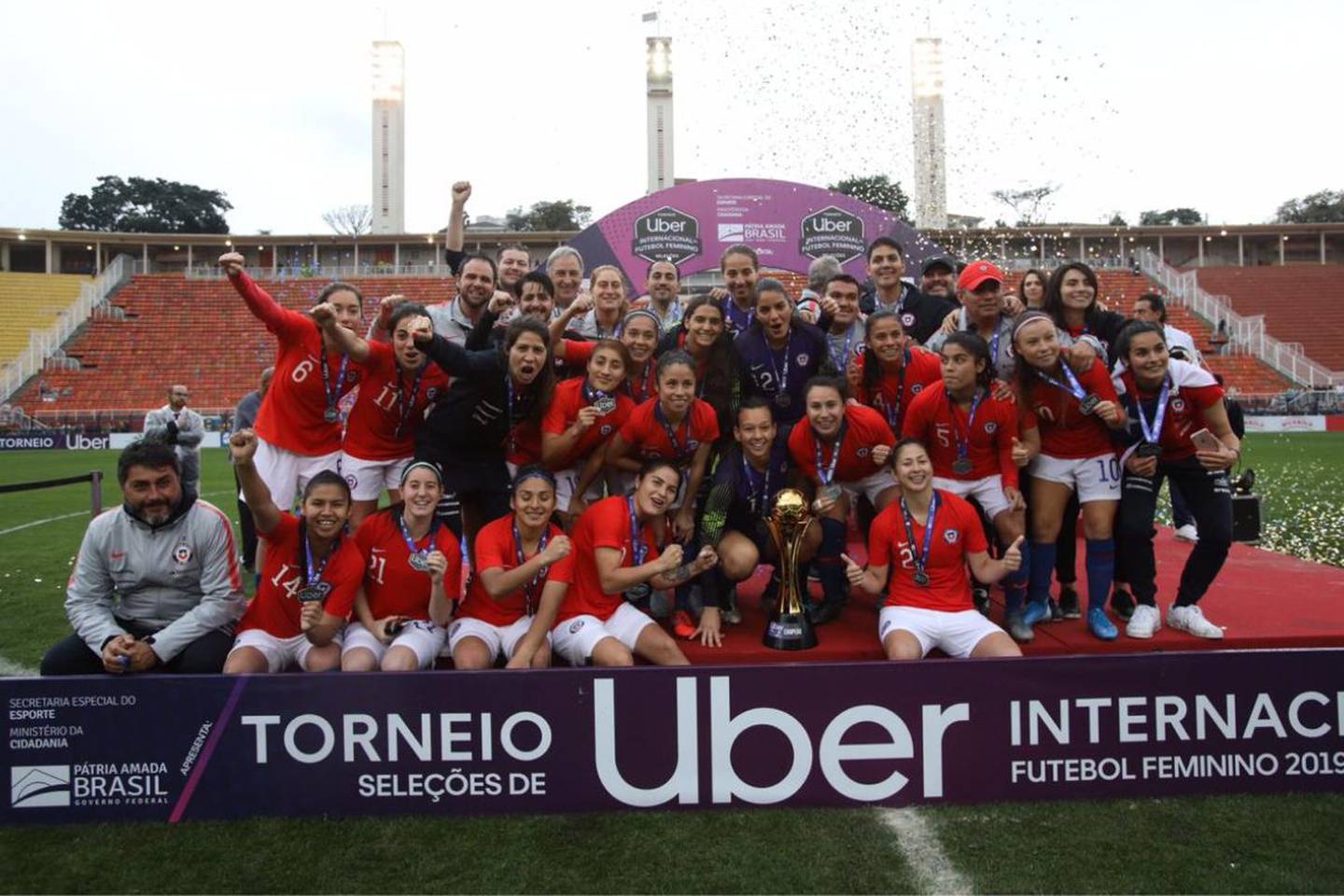Jugadoras de la Selección Chilena festejan la obtención de la Copa Uber, en Sao Paulo, el 1 de septiembre de 2019.