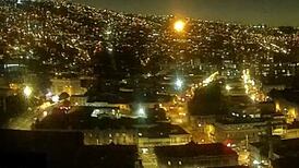 VIDEO | Incendio en Valparaíso habría sido iniciado por una bengala