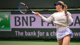 Otra chilena en Wimbledon: ¿Cuándo juega Alexa Guarachi los cuartos de final del dobles?