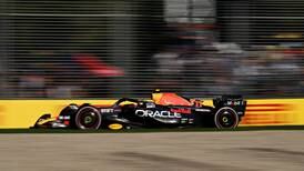 Verstappen se impuso en Australia: Lo escudaron Hamilton y Alonso