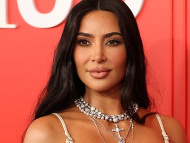 Lluvia de críticas para Kim Kardashian por vender lujosa cartera, en mal estado, y en 70 mil dólares
