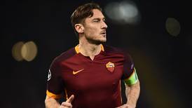 VIDEO | Desempolva las botas: Francesco Totti será nuevo jugador de la Kings League