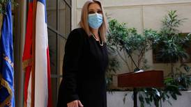 VIDEO: Pamela Jiles ironiza con video antidrogas de Lavín y pide test a todos los candidatos