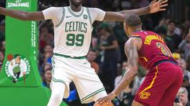 ¿Quién es Tacko Fall?: El basquetbolista más alto de la NBA y que impresiona por el particular lanzamiento de sus tiros libres