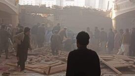VIDEO | Atentado a una mezquita en Pakistán: Fallecieron al menos 28 personas