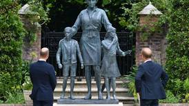El importante recuerdo que el Príncipe William y Príncipe Harry querían plasmar en la estatua de Lady Diana