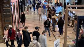 Horario malls: ¿Abren los centros comerciales este martes 1 de noviembre en Chile?