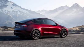 VIDEO | Miles de autos eléctricos Tesla llegan a Bélgica y consolidan el mercado