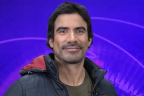 “Se escapó”: Sebastián Ramírez evitó a la prensa en la previa a su reingreso a “Gran Hermano” Chile 