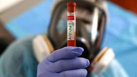 URGENTE: Anuncian resultados "positivos provisionales" en fase 1 de vacuna contra coronavirus
